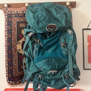 S/M Osprey Women’s Kyte 46 Bag